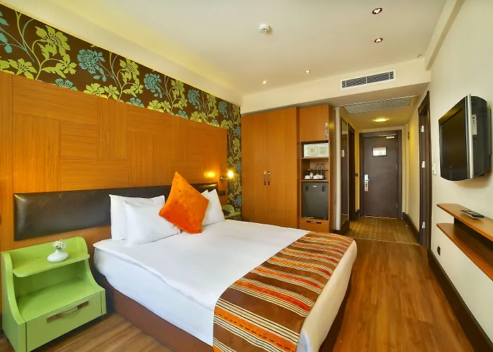 كوناك تقسيم