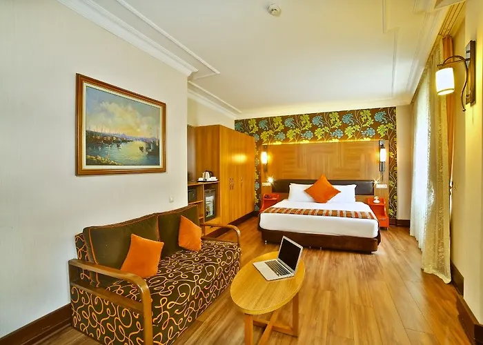 فندق كوناك تقسيم 4*