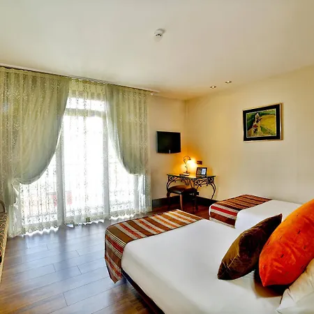 Taksim Отель 4*